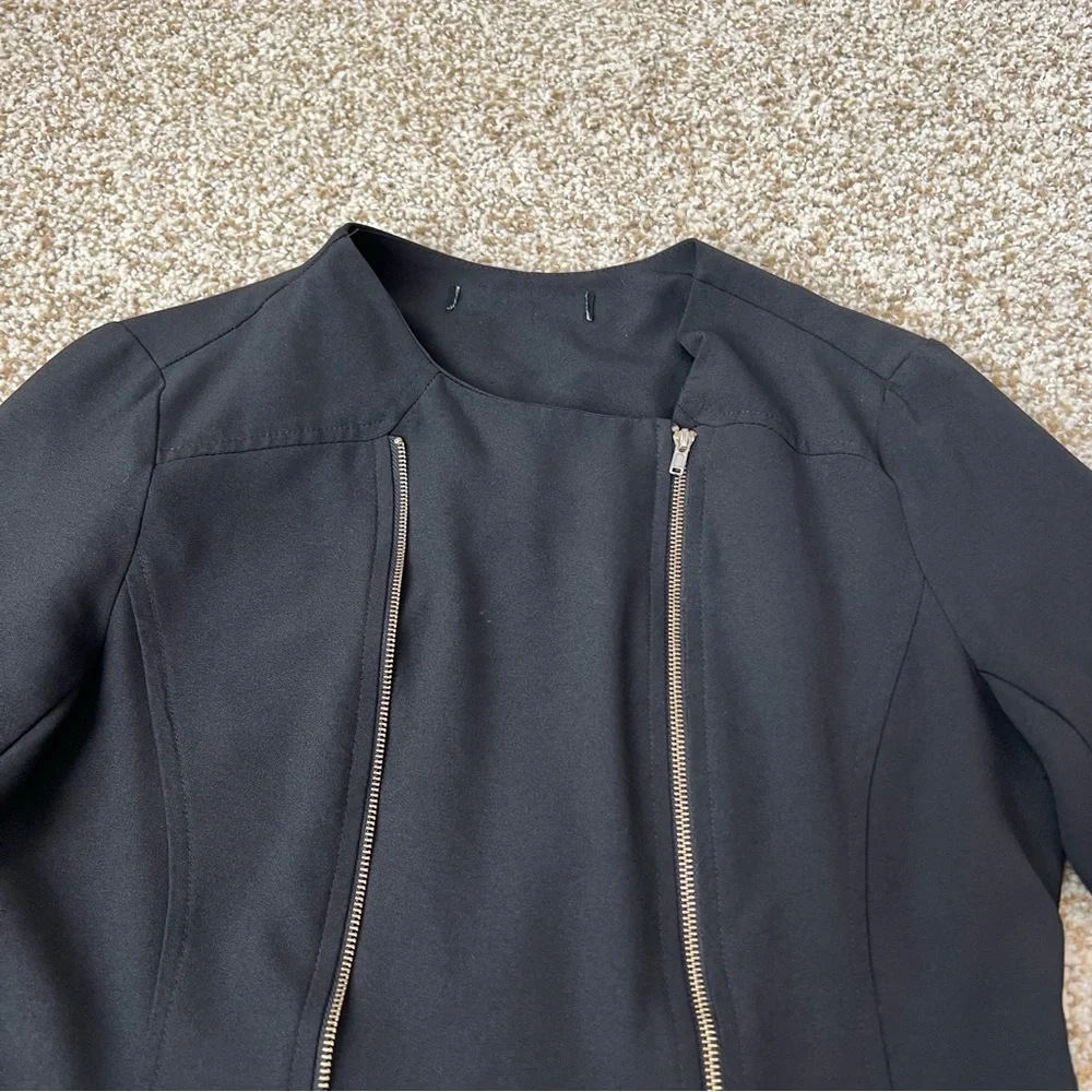 Black Cropped Moto Jacket Size Small Gold Double Zippers - Picture 4 of 12